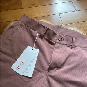 LuluLemon Team Canada 🇨🇦 Relaxed Shorts - COC Branding